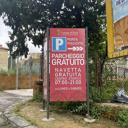 Apartamento La Casa Sulla Piazza Enna Exterior foto